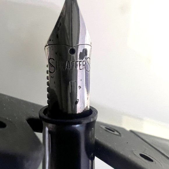 Sheaffer's Vintage Green Fountain Pen - Circa 1960's! - Picture 4 of 10